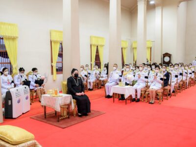 ผู้ตรวจเงินแผ่นดิน (สตภ.3) และผู้อำนวยการสำนักตรวจเงินแผ่นดินจังหวัดนครปฐม ร่วมเฝ้ารับเสด็จพระเจ้าวรวงศ์เธอ พระองค์เจ้าอทิตยาทรกิติคุณ ทรงบำเพ็ญพระราชกุศลถวายผ้าพระกฐิน ณ วัดพระปฐมเจดีย์ ราชวรมหาวิหาร